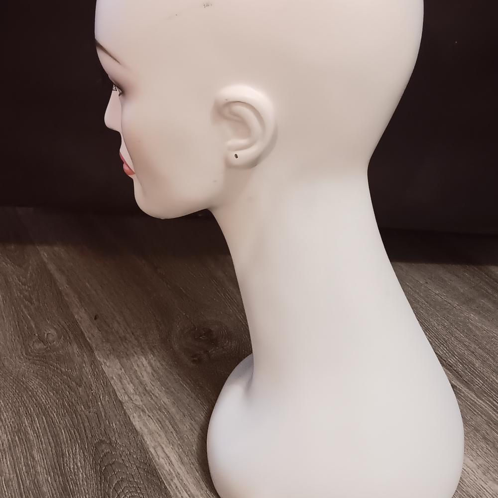 Jon Renau Female Manniquin Wig Display View 4
